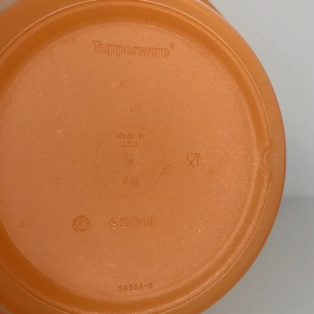 Tupperware Bowl Flat Out Collapsible Food Storage Serving Orange 4 Cup NWT